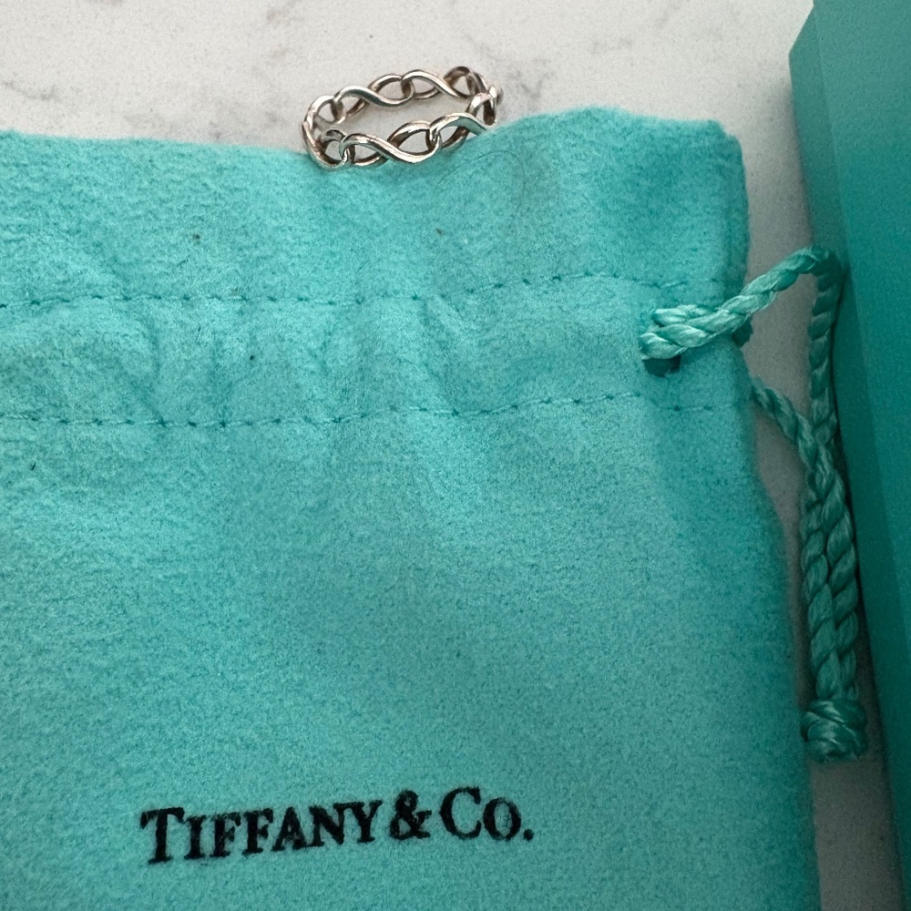 Tiffany & Co eternity band size US 6